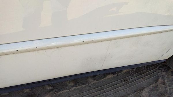 05-09 Lacrosse Passenger Right Front Moulding From Door Oem Trim Strip White 40U — photo 5