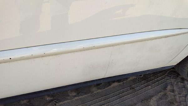 05-09 Lacrosse Passenger Right Front Moulding From Door Oem Trim Strip White 40U — photo 6