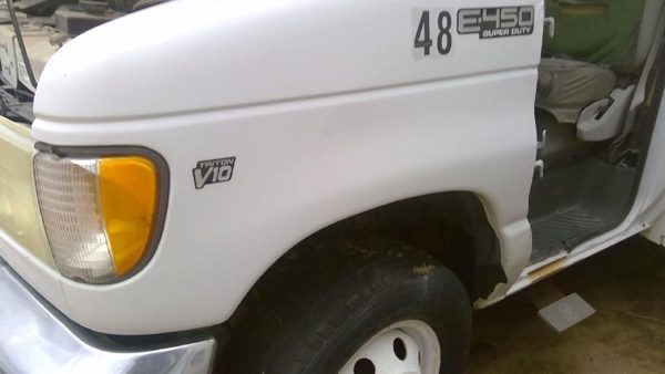 2002 Ford E-350 Super Duty Fender Van E450 LH White Yz — photo 2