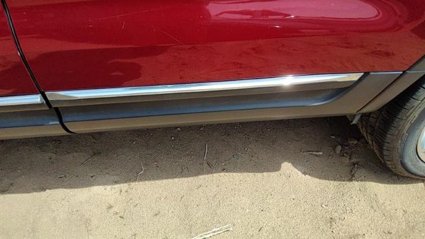 2014 Ford Explorer Rear Door Moulding LH Ruby Red Rr — photo 5