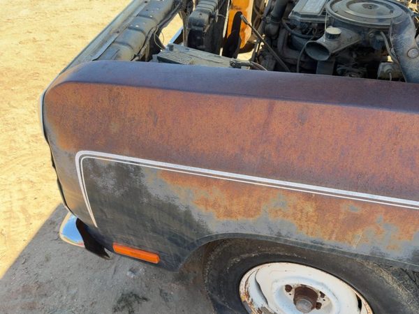 1981-1993 Dodge D150 Driver Left Front Fender Oem 04504124 — photo 5