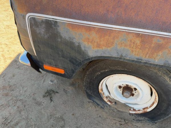 1981-1993 Dodge D150 Driver Left Front Fender Oem 04504124 — photo 7