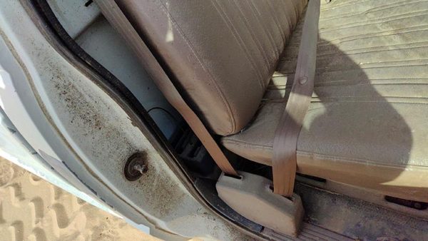 1994 Chevy Silverado 1500 Passenger Right Front Seat Belt Retractor Shoulder Tan — photo 5