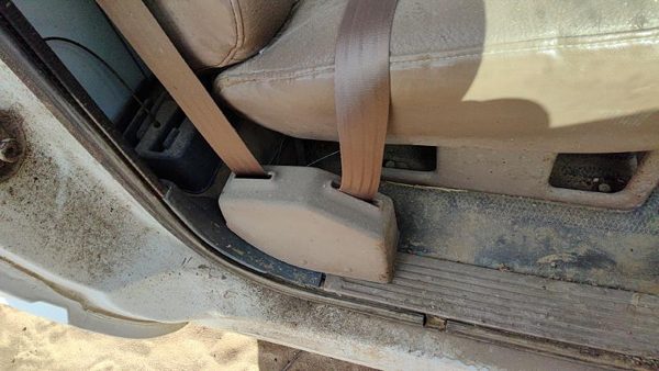 1994 Chevy Silverado 1500 Passenger Right Front Seat Belt Retractor Shoulder Tan — photo 7