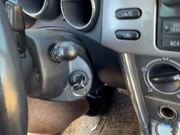 2005 Toyota Matrix Steering Column — photo 2