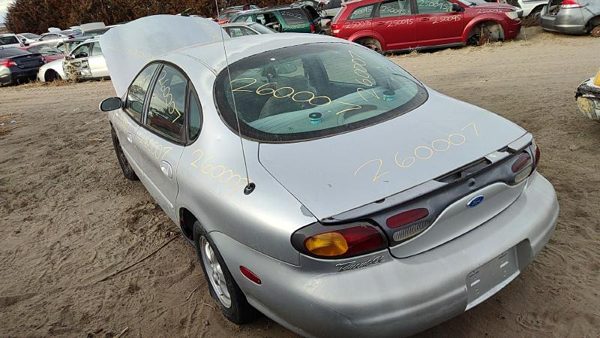 1997 Ford Taurus — vehicle photo 5