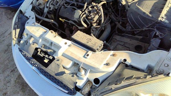 2000 Ford Taurus Header Panel 1F1Z8A284AA — photo 1