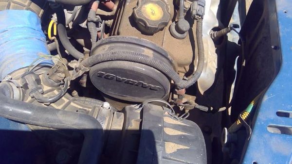 2000-2001 Suzuki Swift Timing Cover OEM 1.3L 5 Sp 1139076A00 — photo 3