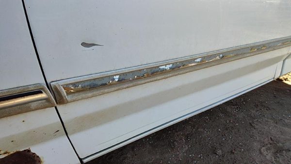 1992-1996 Ford F150 Driver Left Front Moulding From Door Oem Trim Strip — photo 2