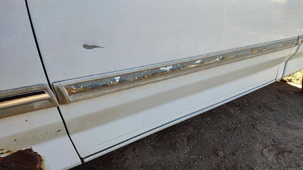 1992-1996 Ford F150 Driver Left Front Moulding From Door Oem Trim Strip — photo 3