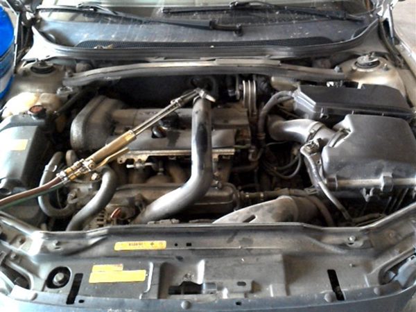 2001 Volvo V70 — vehicle photo 2
