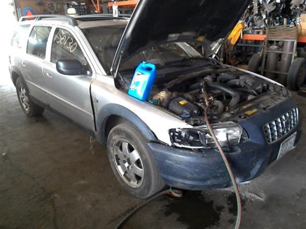 2001 Volvo V70 — vehicle photo 3