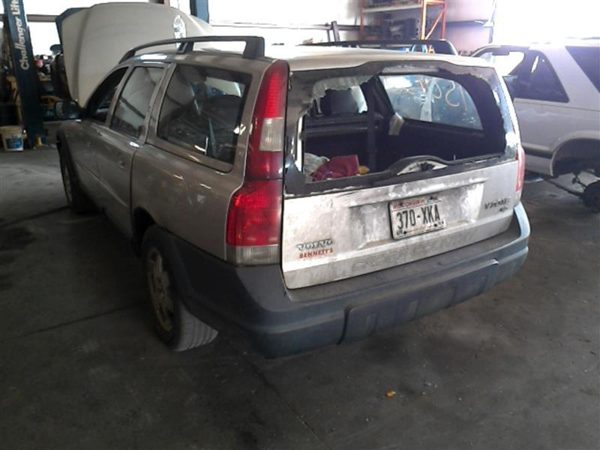 2001 Volvo V70 — vehicle photo 5