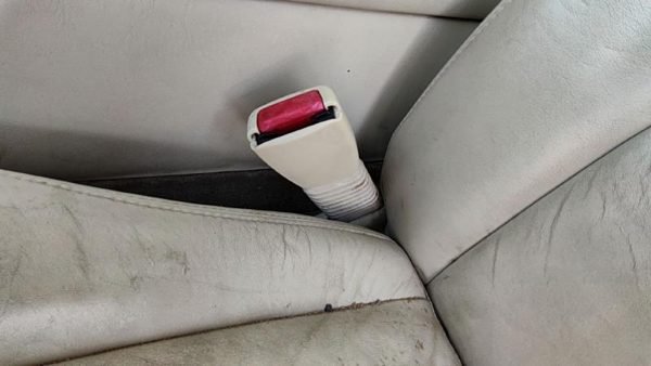 1998-04 Cadillac Seville Driver Left Front Seat Belt Buckle Receiver Oem Tan 503 — photo 3