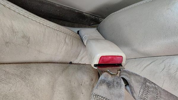 1998-04 Cadillac Seville Driver Left Front Seat Belt Buckle Receiver Oem Tan 503 — photo 6