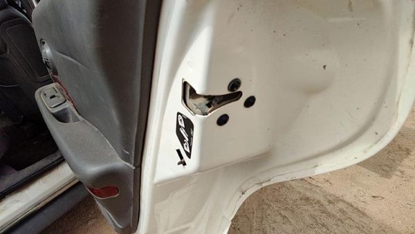 2000-05 Buick Lesabre Passenger Right Rear Door Latch With Rods/Cables Oem Back — photo 6
