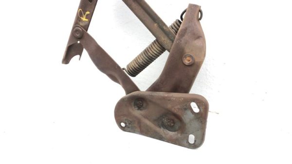 1980-1984 Deville Sedan Passenger Right Hood Hinge Assembly Oem 03531798 — photo 9
