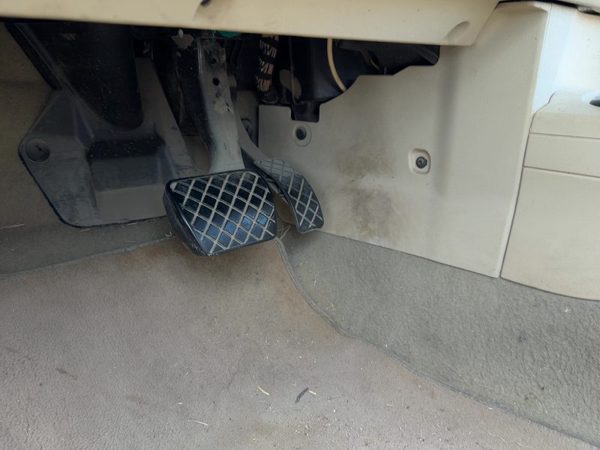 2006-2010 Vw Beetle Convertible Gas Pedal Assembly Oem Accelerator 2.5L — photo 1