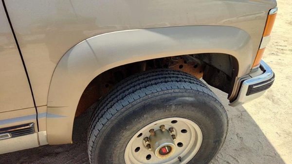 95-00 Silverado 2500 Passenger Right Front Wheel Flare Moulding Fender Gold 55U — photo 1