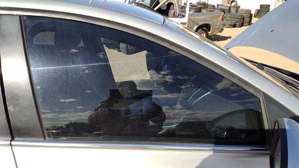 2011-2016 Chevy Cruze Passenger Right Front Side Window Door Glass Oem 95967114 — photo 2