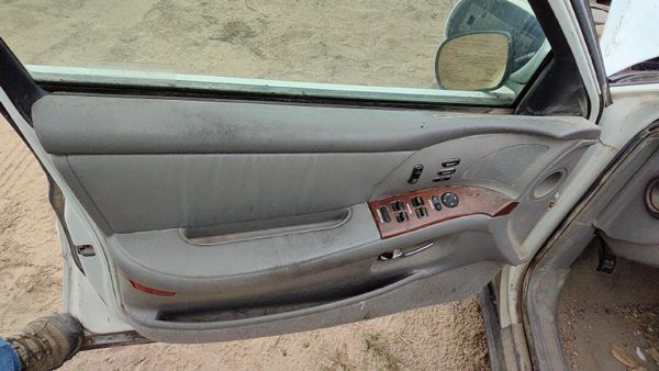 1997-05 Buick Park Ave Driver Left Front Door Trim Panel With Master Switch Gray — photo 1