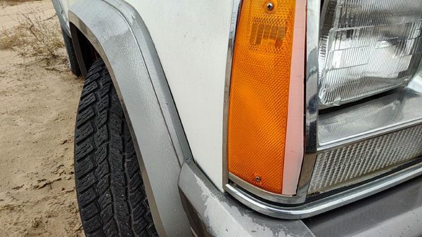 1984-1996 Jeep Cherokee Passenger Right Front Fender Oem White 55235227 — photo 5