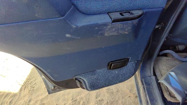 95 Nissan Pathfinder Driver Left Rear Inside Door Trim Panel Only Oem Back Blue — photo 7