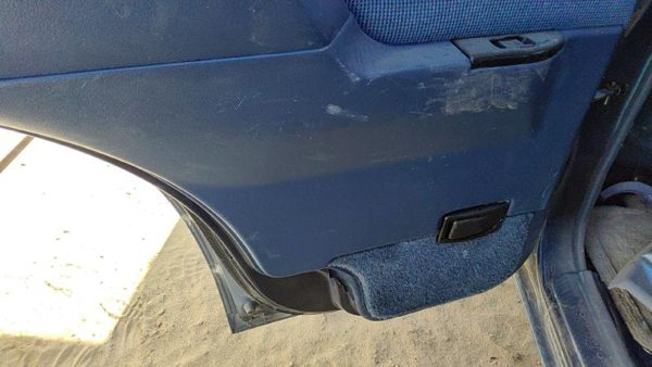 95 Nissan Pathfinder Driver Left Rear Inside Door Trim Panel Only Oem Back Blue — photo 8
