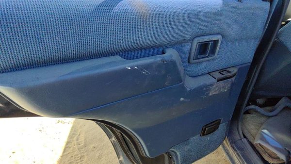 95 Nissan Pathfinder Driver Left Rear Inside Door Trim Panel Only Oem Back Blue — photo 9