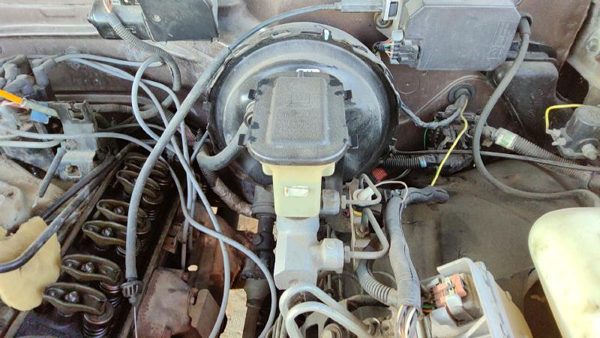 1994 Chevy Suburban Power Brake Booster With Master Cylinder Pair Set Oem — photo 3