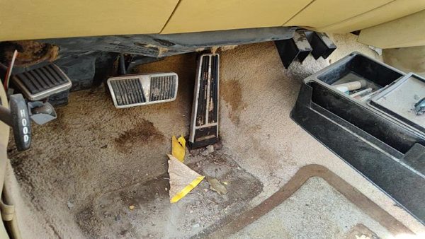1977-1984 Cadillac Deville Gas And Brake Pedal Assembly Automatic Transmission — photo 2