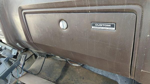 1981-1993 Dodge D350 Glove Box Assembly Complete Door With Latch Oem — photo 3