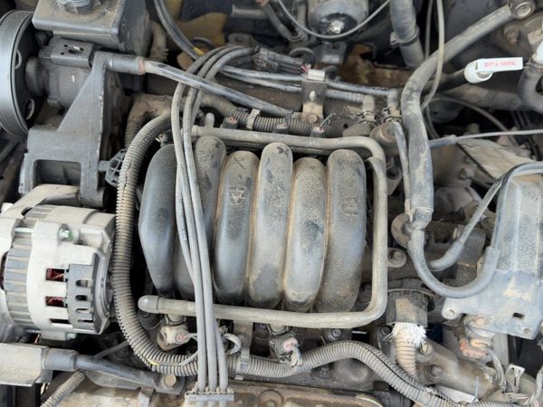 93-94 Olds Eighty Eight Complete Fuel Rail With Injectors Set Loaded Oem 3.8L — photo 5