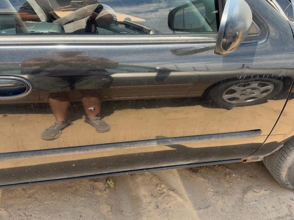 1998 Nissan Maxima Front Door RH Super Black KH3 — photo 2