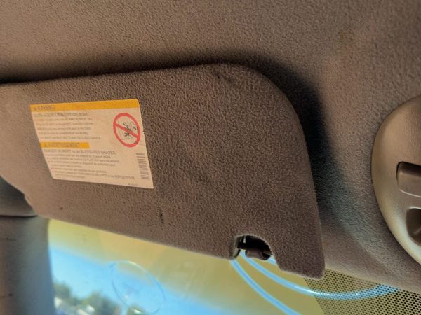 2005 Cadillac Deville Sun Visor LH Gray 142 — photo 4