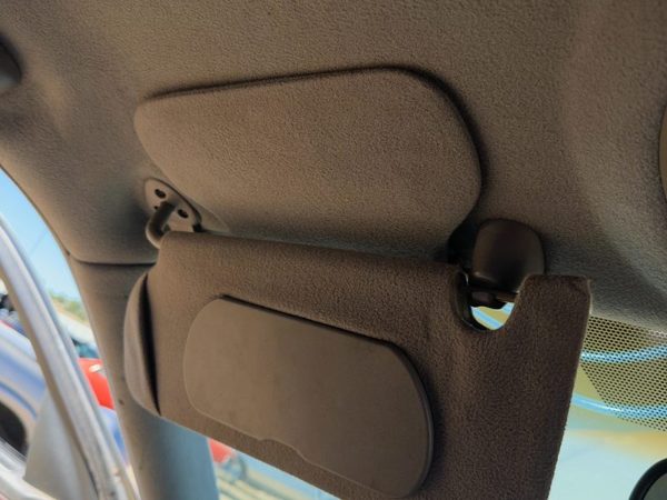 2005 Cadillac Deville Sun Visor LH Gray 142 — photo 5