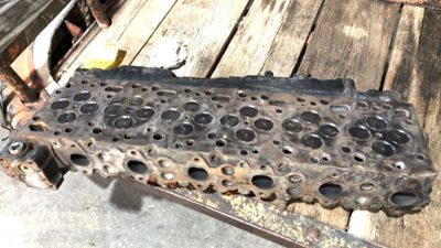 2002 Dpu25 Cylinder Head Possible Buildable Small Crack