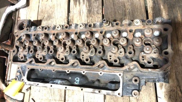 2002 Dpu25 Cylinder Head Possible Buildable Small Crack — photo 13