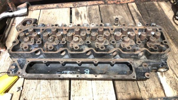 2002 Dpu25 Cylinder Head Possible Buildable Small Crack — photo 12