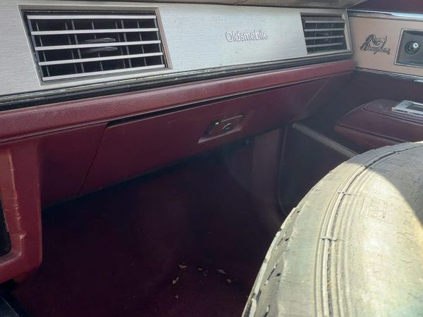 1986-1988 Olds 88 Glove Box Assembly Complete Door With Latch Oem — photo 4