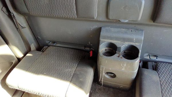 2004-2006 Gmc Canyon Rear Center Console Cup Holder Jack Cover Dark Pewter 19J — photo 1