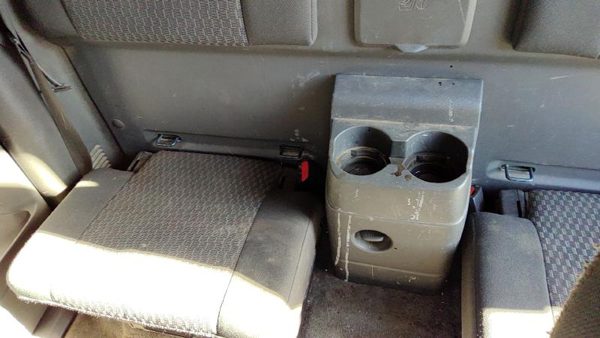 2004-2006 Gmc Canyon Rear Center Console Cup Holder Jack Cover Dark Pewter 19J — photo 2