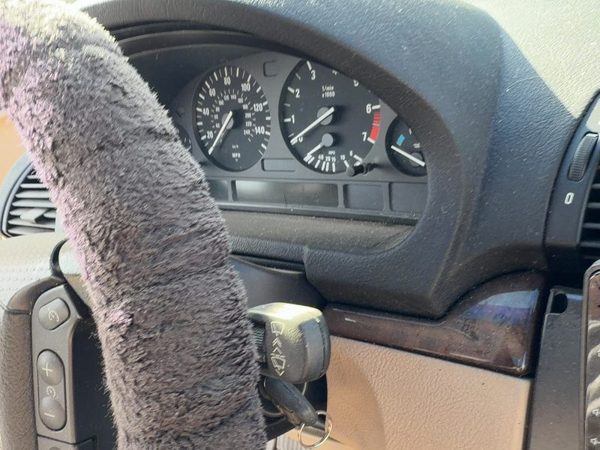 2002-2006 Bmw X5 Steering Column Assembly Oem Floor Shift E53 Beige Lchc — photo 1