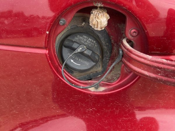 2009-2010 Chrysler Pt Cruiser Fuel Filler Neck Assembly With Gas Cap Oem — photo 2