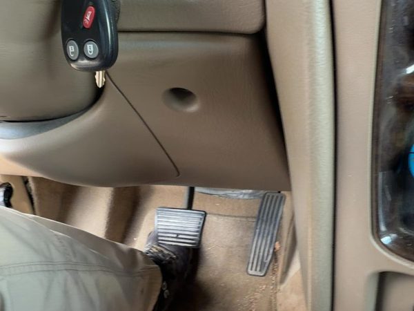 2004 Buick Rainier Lower Dash Under Column Knee Bolster Trim Panel Oem Tan 332 — photo 5