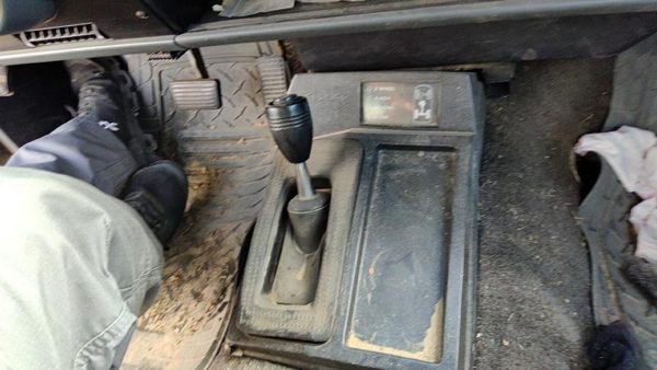 83-94 Chevy S10 Pickup Center Floor Console Oem 4X4 Trim Bezel Oem Dark Gray — photo 3