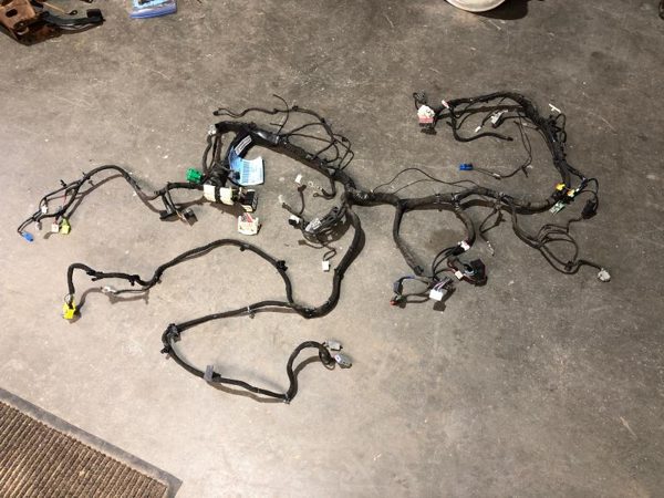 2013 Dodge Ram 1500 Complete Wiring Harness Behind Dash 4.7L At 4X2 Oem — photo 1