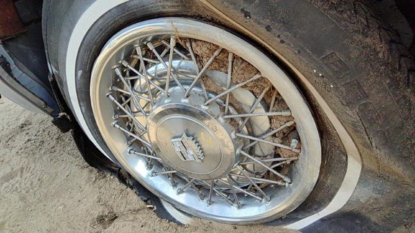 1980 1981 1982 1983 1984 Deville Sedan Hub Cap Wheel Cover Oem #4 01622897 — photo 3