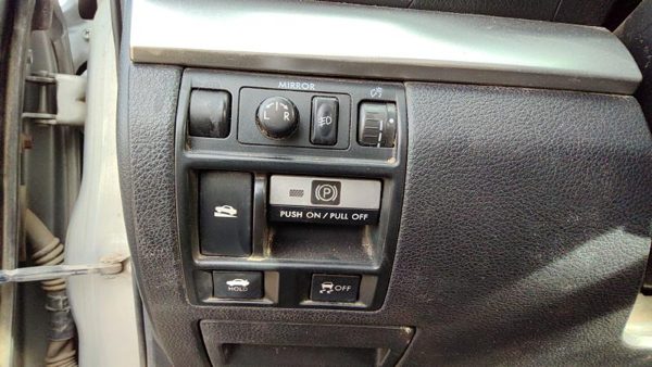 2011 Subaru Legacy Misc. Electrical Switch — photo 4