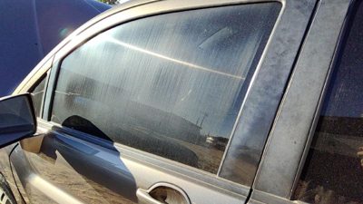 2004-2011 Mitsubishi Endeavor Driver Left Front Side Window Door Glass Oem